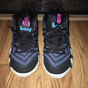 Kyrie 4 GS "80s”